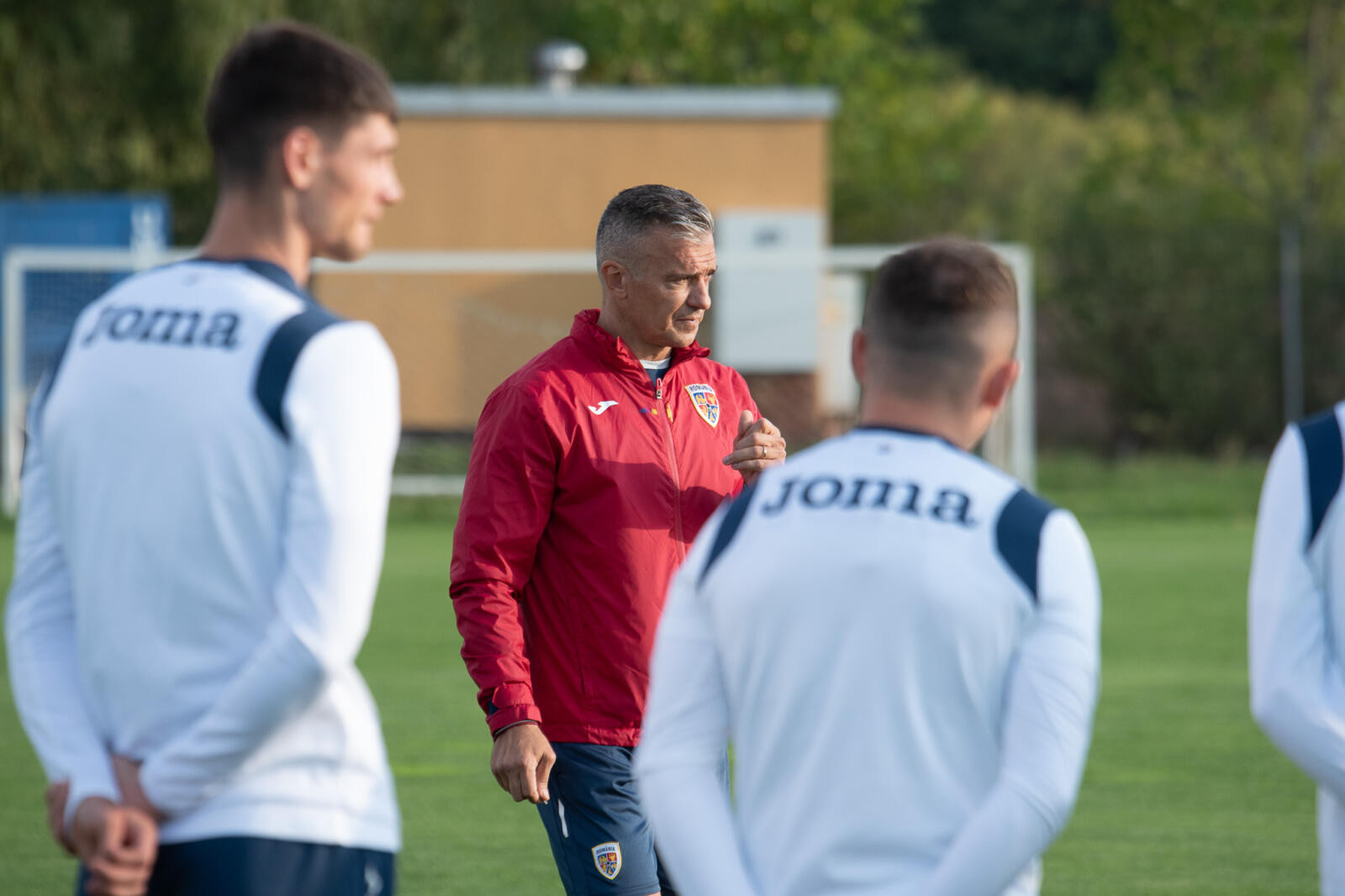 Vezi live online Rom&acirc;nia - Elveția U21. Cum poți vedea meciul decisiv pentru calificarea la EURO 2025